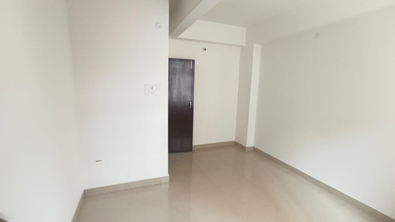 Unfurnished 3bhk in Sijubari, Hatigaon, Guwahati, Assam, India for Rent